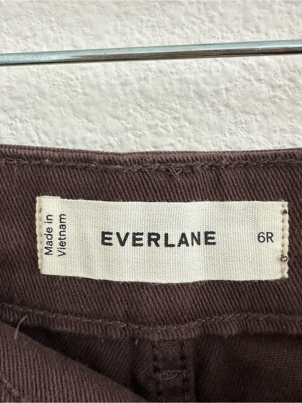 Everlane The Utility Barrel Pant in Dark Chocolate Size: 6, NWOT - Picture 6 of 13